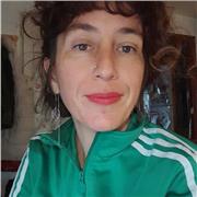 Profesora de inglés con más de 10 años de experiencia. Rango amplio de edades y perfiles. Experiencia con certificados.